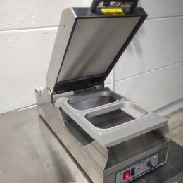 Top sealing machine duniform DF25